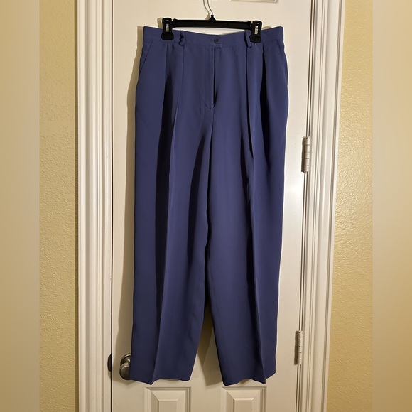 Professional Women’s Suit - Smoky Purple - Picture 7 of 16